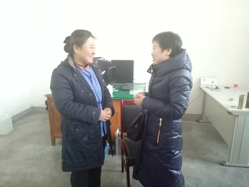 歷下區總工會(huì )、濟南市及歷下區兩級勞動(dòng)模范走訪(fǎng)慰問(wèn)我公司特困職工