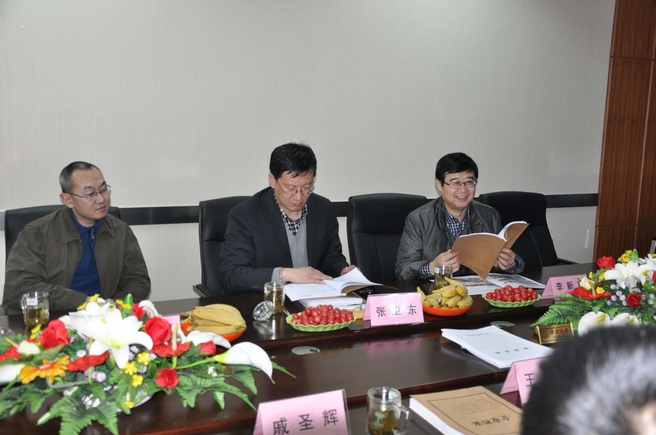 濟南市房管局、物協(xié)領(lǐng)導蒞臨連心物業(yè)指導工作